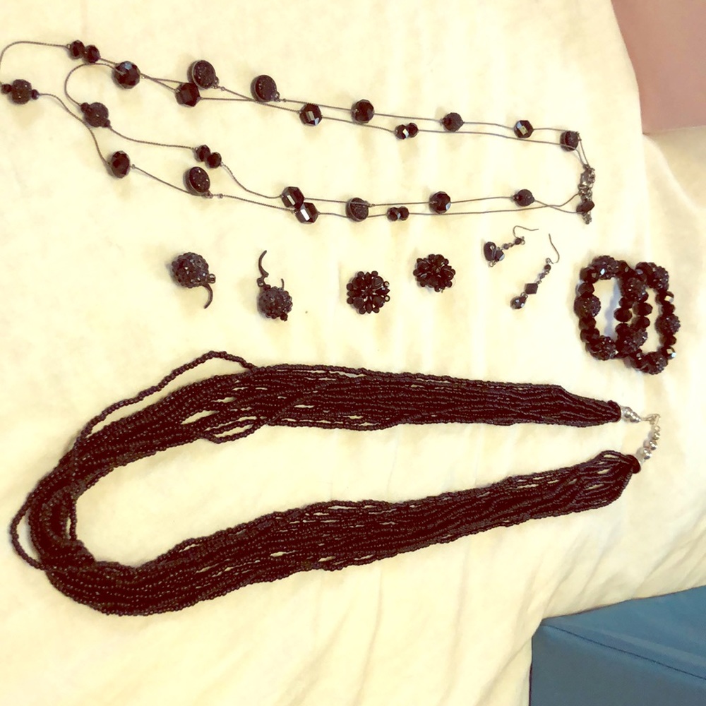 Black beaded jewelry lot